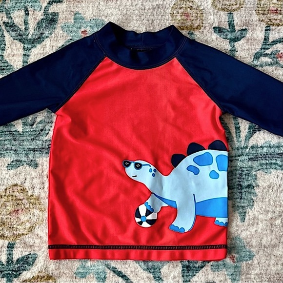 Carter’s Swim Shirt / Rash Guard & Swim Trunks Set, Size 12M - Picture 5 of 12